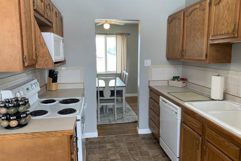 3 King Beds + Bunk Beds On Broadway Villa Littleton Exterior foto